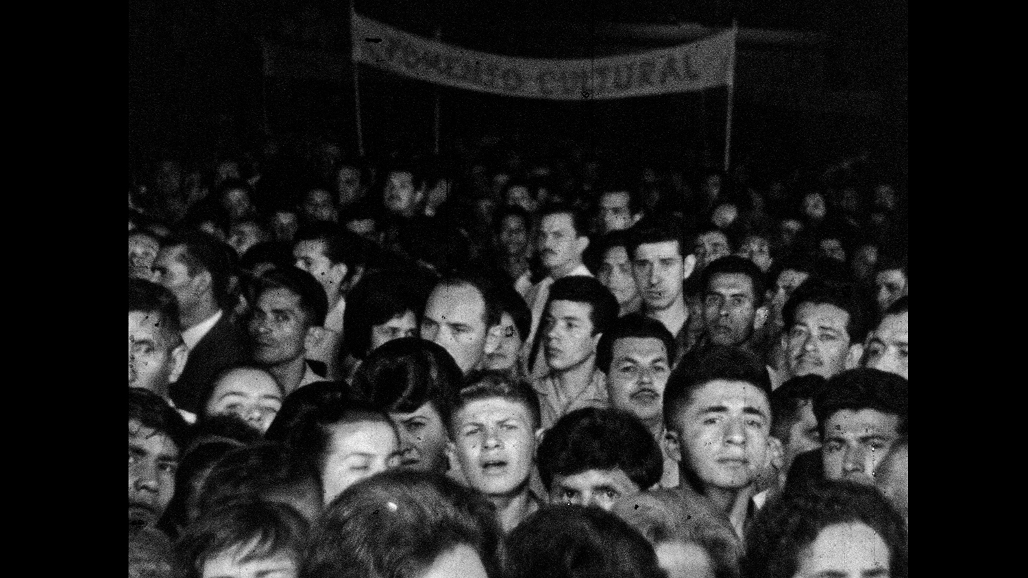 Documental del mes: 'Bajo las banderas, el sol'