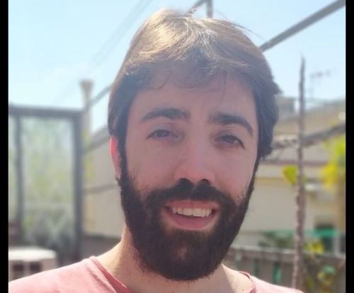 TROBADA AMB DANI ESPRESATE AL VOLTANT DEL SEU LLIBRE FINESTRES Amb Dani Espresate.