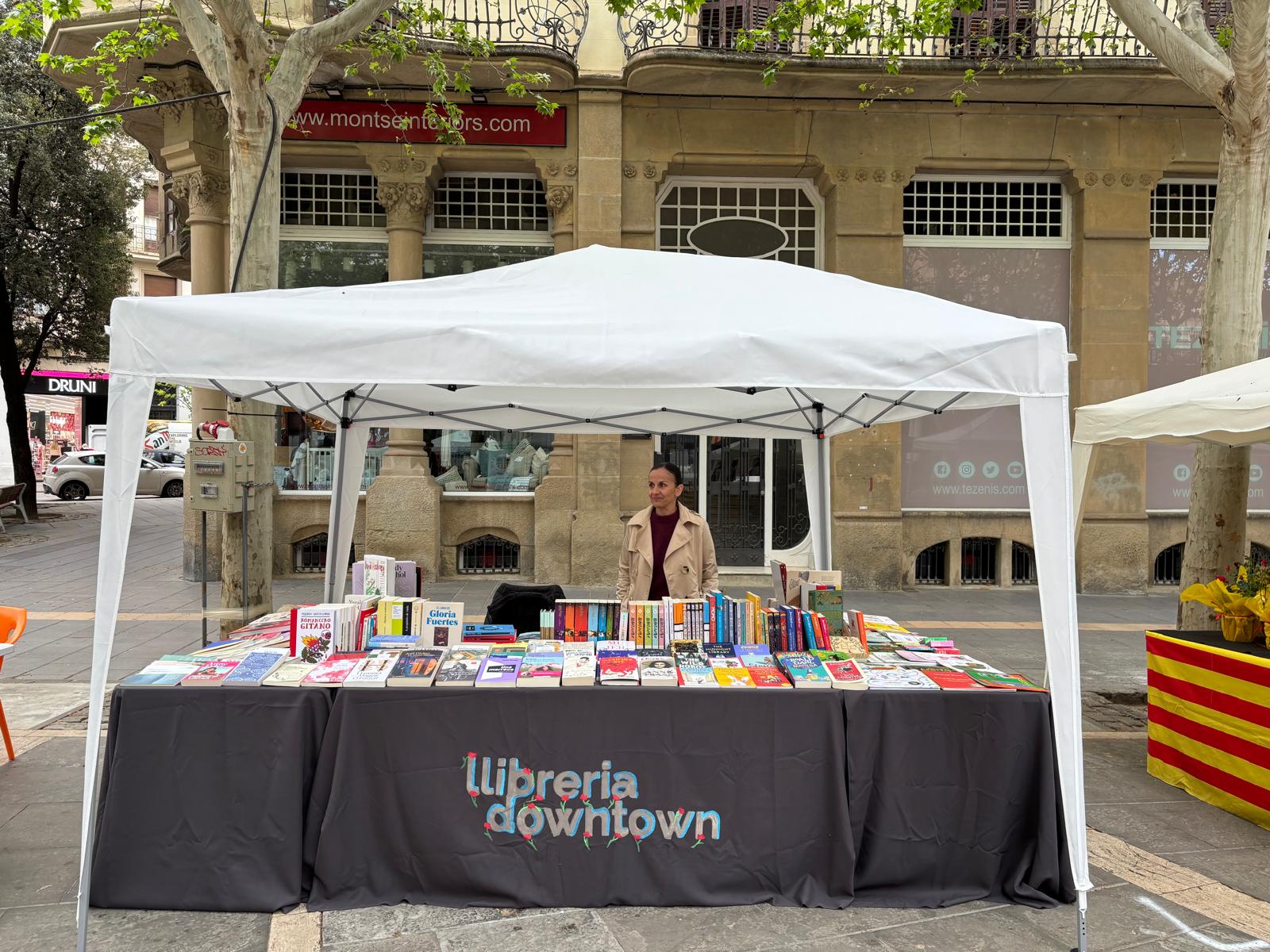 La llibreria Downtown celebra la Diada de Sant Jordi